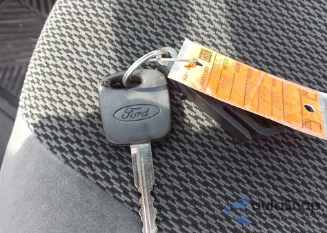 2002 Ford Focus Zx5 from USA, damaged, VIN 3FAFP37312R236706